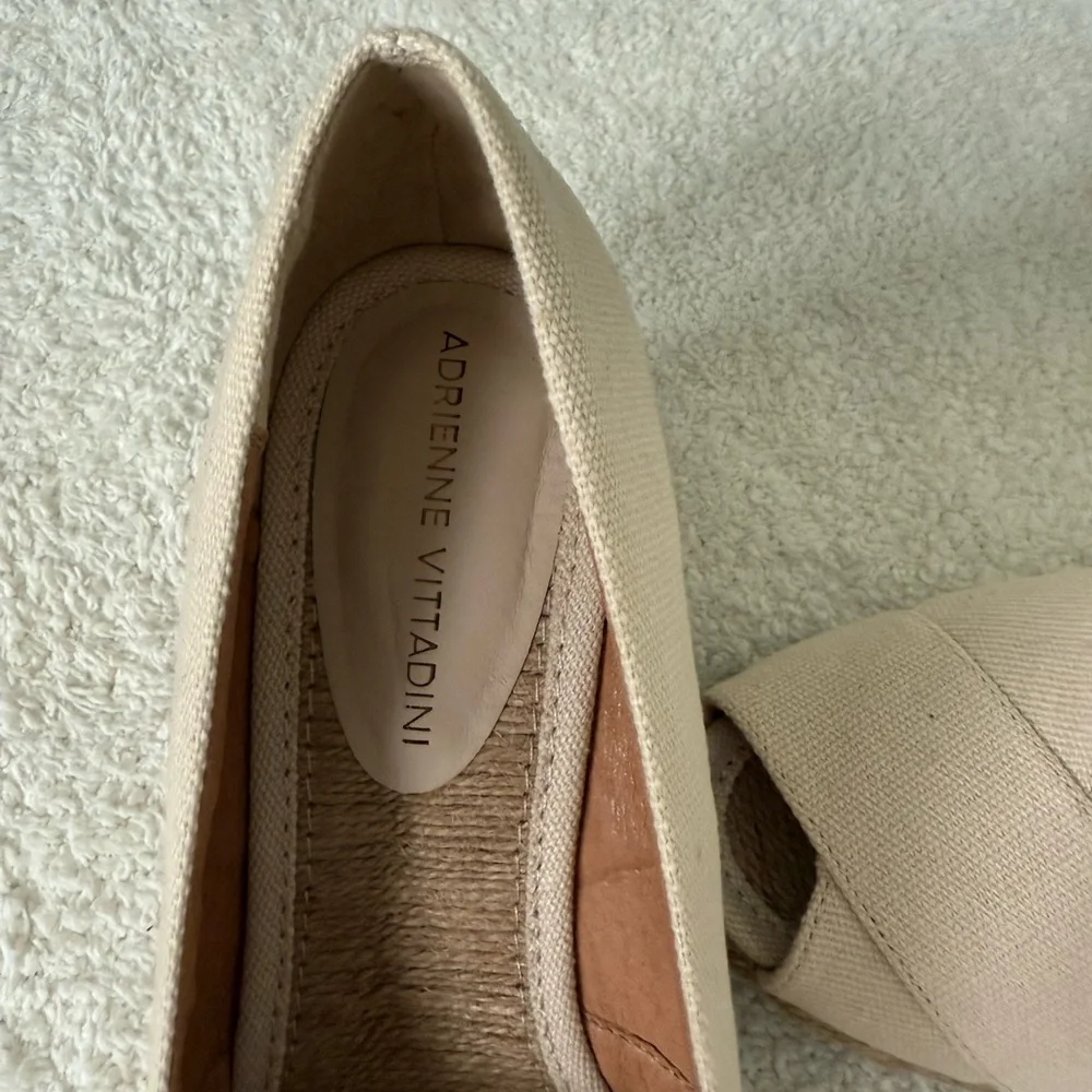 Adrienne Vittadini beige size 7 espadrille shoes - Picture 4 of 9